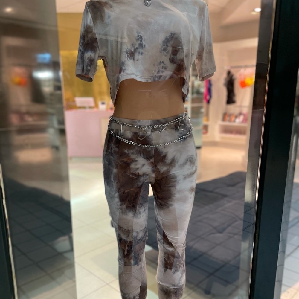 Crop top pants set